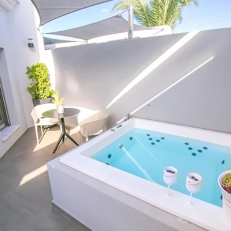 Marquise - Adults Only Hotel Fira (Santorini)